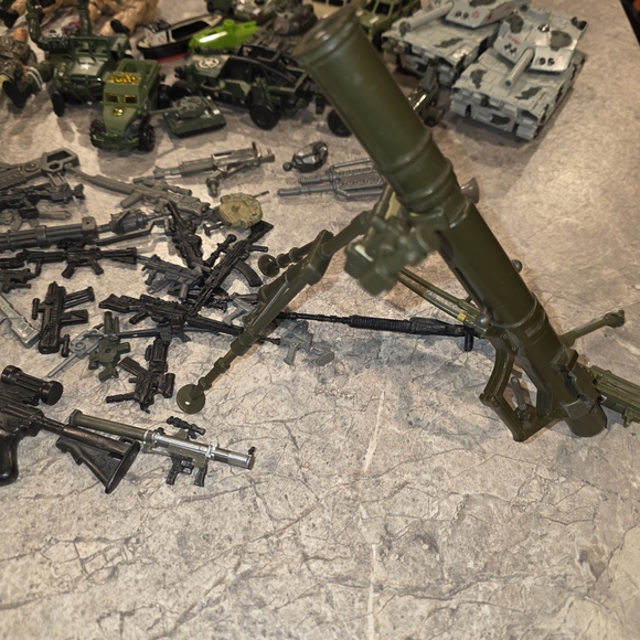 (J54) Combat/Army Playset with Vehicles and Soldiers Bundle - Picture 7 of 8